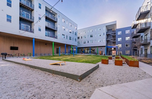 Downtown Omaha Apartamento | Sleepover: Remarkable 1BD/1BA + Balcony - Downtown Omaha