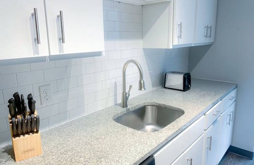 Des Moines Apartamento | Sleepover: Serene 1BD/1BA - Downtown Des Moines