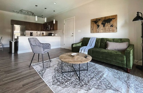 Ferndale Apartamento | Sleepover: Vibrant 1BD/1BA + Gym - Little Rock