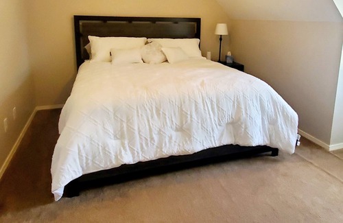 Bentonville Casa | Sleeps 10. 1.2mi to downtown! And only 0.3 mi to Tristan's Trail & Leopards Loop