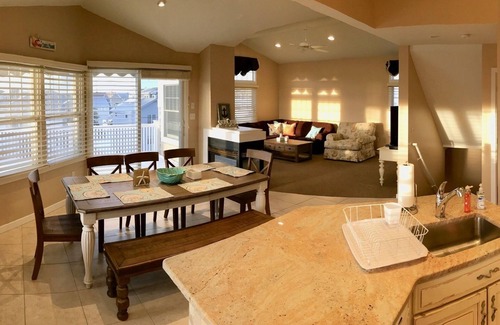 Beach Haven Terrace Casa | 4 dormitorios y 3 baños Oceanside Inicio, Incredible Cocina al aire libre y entretenimiento Área