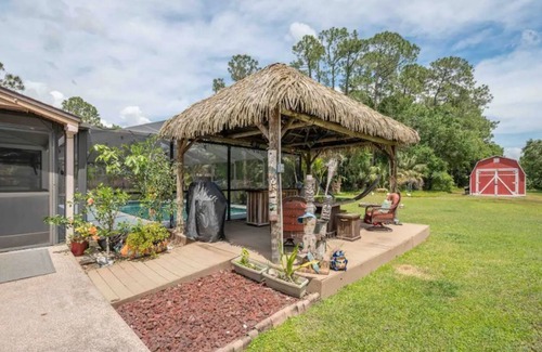 Westchase Casa | Sleeps 10 / pet friendly/pool/plus game room