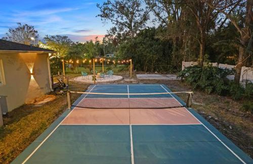 Largo Casa | Sleeps 12 Heated Pool Pickleball Hot Tub Fire Pit