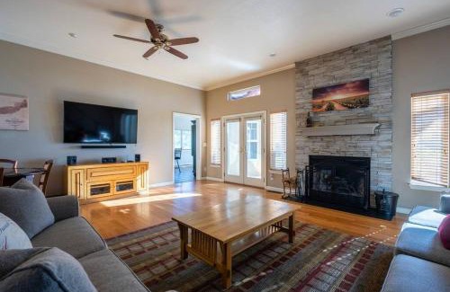 Shenandoah Valley Casa | Sleeps 12 Pet Friendly Next to Amador Top Wineries