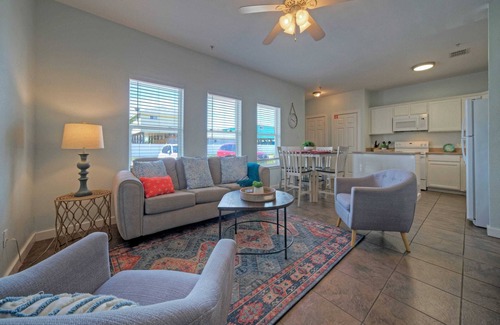 Port Aransas Cabaña | Sleeps 12 w/ Pool + Short Walk to Beach Costa Bahia Dual Retreat