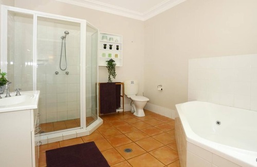 Eagle Heights Casa | Duerme 14 y tiene 4 baños, mesa de billar, horno de pizza, piscina de spa, calentador de leña