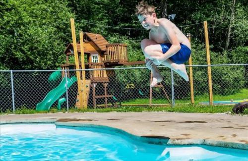 Reeders Casa | Sleeps 14 Pool Hot Tub Sauna Pickleball Arcade