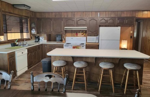 Heise Casa | Sleeps 14+ spacious home overlooking Heise.