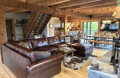 Loveland Cabina | Cabaña de madera grande en una hermosa finca privada a solo minutos de Cincinnati.