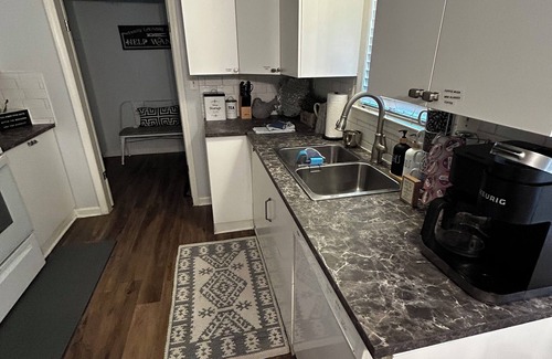 Ellendale Casa | SLEEPS 15-Shady Grove Area Home-5 Bdrms & flex area 6th Bdrm, in vibrant Memphis