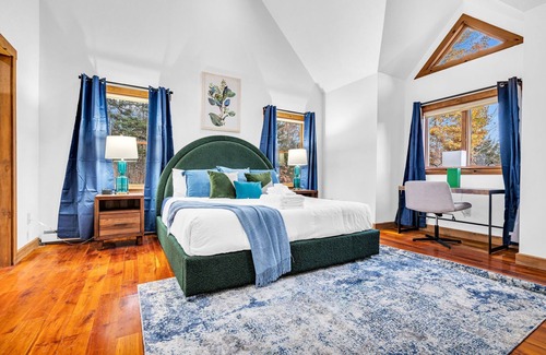 Sunday River Area Chalet De Esquí | Sleeps 16 | Hot Tub | Game Room | Fire Pit |3750SF