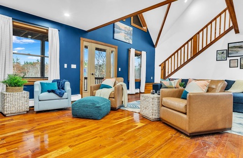 Sunday River Area Chalet De Esquí | Sleeps 16 | Hot Tub | Game Room | Fire Pit |3750SF