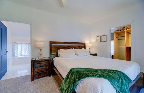 Brewers Hill Casa | Sleeps 16 Near Fiserv Hot Tub Arcade Theater
