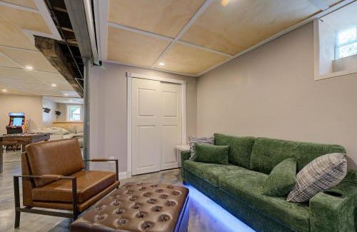 Brewers Hill Casa | Sleeps 16 Near Fiserv Hot Tub Arcade Theater