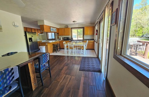 Silver Lake Casa | Sleeps 18! Heated pool and lake access.