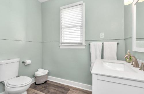 San Jacinto Casa | Sleeps 19! 3 Kitchens, LR's, 4 BR 4.5 BTH - Beauty