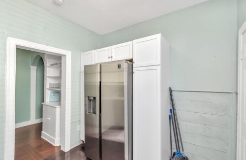 San Jacinto Casa | Sleeps 19! 3 Kitchens, LR's, 4 BR 4.5 BTH - Beauty