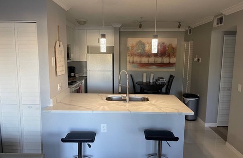 Central Sarasota Condominio | Apartamento completamente amueblado de una habitación en el centro de Sarasota