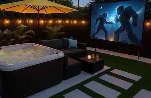 South Bradenton Apartamento | Heated Pool Sleeps 20! Outdoor Kitchen/Theater