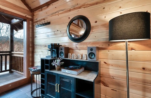 Caton Cabina | Sleeps 20! Large Heated Indoor Pool+Putt-Putt+Game Room