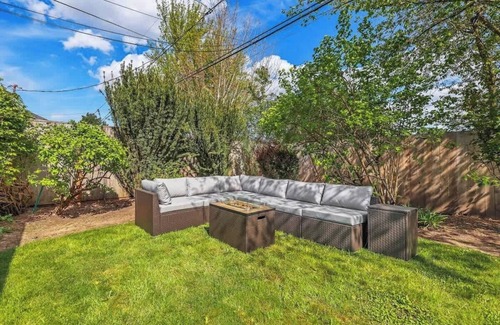 Cedar Hills Casa | Sleeps 22 Game Room | Hot Tub