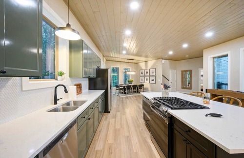 Pickens Cabina | Sleeps 23 Putt Putt Hot Tub Mins From Lake!