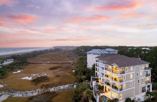 Palmetto Dunes Casa | Sleeps 24 Priv Beach Boardwalk Pool Ocean View 24 Bradley Cir by AvantStay
