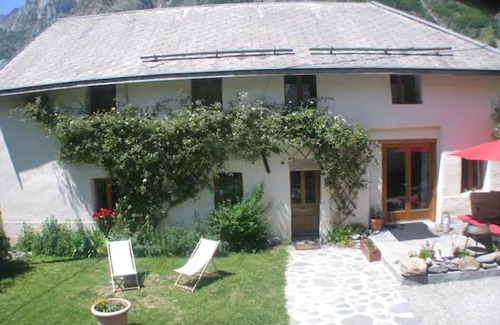 Les Sciauds Casa | Sleeps 35 across three gites with shared garden and pool in summer