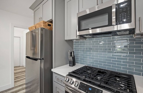 Capistrano Beach Casa | Sleeps 4 by the beach. Horseshoe and fire pit in private yard.