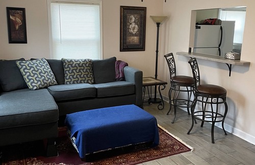 University City Casa | Duerme 5, cerca de "The Loop" y St. Louis "puntos calientes"