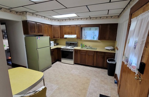 Corry Apartamento | Sleeps 4 with private backyard near ski resort