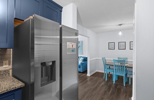 Emerald Isle Casa | Sleeps 5! 2 BR, 2.5BA Townhome-Walk to Beach & Dining – Your Escape Awaits!