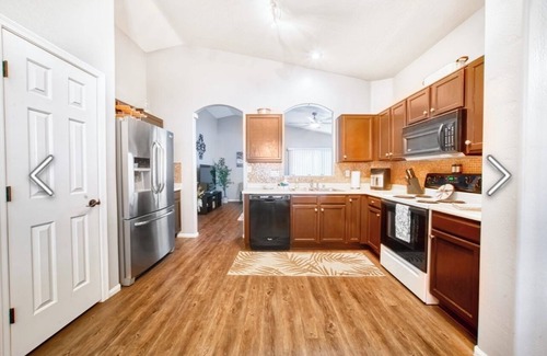 Cottonflower Casa | Relax in Style Sleep 6, 3 BDR/2 BTH, Goodyear Az