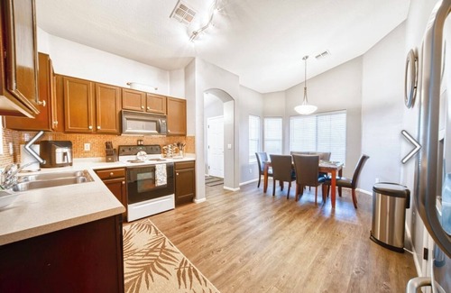 Cottonflower Casa | Relax in Style Sleep 6, 3 BDR/2 BTH, Goodyear Az