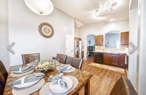 Cottonflower Casa | Relax in Style Sleep 6, 3 BDR/2 BTH, Goodyear Az