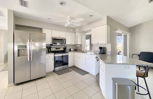 Pinehurst Villa | Sleeps 6, FULL refund*, heated pool