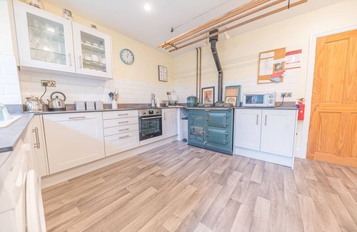 Satterthwaite Cabaña | Sleeps 6 guests in 3 bedrooms