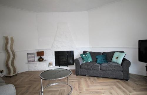 Whitley Bay Casa | Sleeps 6 - Parking - Fast Wifi - Dogs Welcome