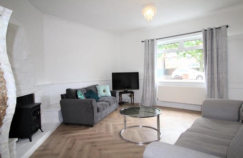 Whitley Bay Casa | Sleeps 6 - Parking - Fast Wifi - Dogs Welcome