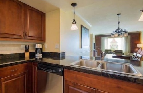Estate Bakkero Complejo | Sleeps 8 | Beachfront | Spa | Lux Resort | Marriott