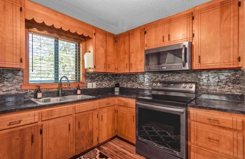 Mineral Bluff Cabina | Sleeps 8! Fire Pit, Games, 15 Mins from Downtown Blue Ridge