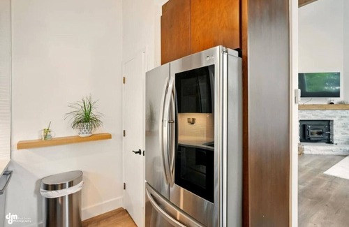 Sand Lake Casa | 575) Sleeps 8,Fire Pit,Walk to Lake