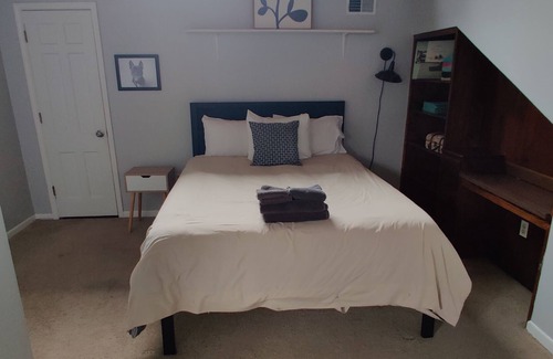 Wade Hampton Casa | Sleeps 8, minutes to downtown Greenville