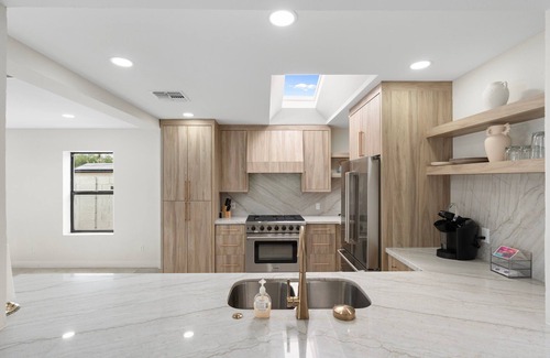Coronado Casa | Sleeps 8 | Pool | Centrally Located Oasis