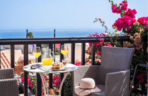 Piskopiano Apartamento | Sleeps 8 - Sea View - Apartment - Pool - Garden