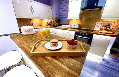 Tanygrisiau Casa | Sleeps 10 Snowdonia North Wales Nr Zip World
