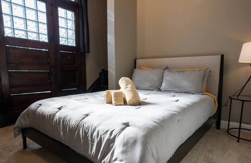 Shelby Park Casa | Sleeps18 9Beds 7BR 4BA Swepson Estate