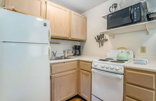 South Haven Cabina | Sleepy Hollow Beach Resort introduces Stonebridge C