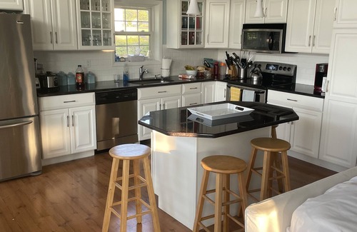 Athens Casa | Sleepy Hollow Lake - Upscale Lakefront Living on Prime part of Lake