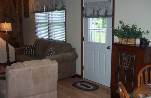 Glace Cabaña | Sleepy Oaks Cottage en Potts Creek, (Quédate 6 noches sin cargo)